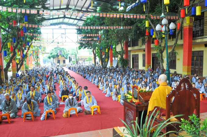 Chùa Bằng: Ngày tu bát quan trai giới tháng 5 - Nhâm Dần